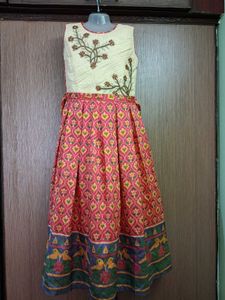 Girls&#39; Embroidered Dress