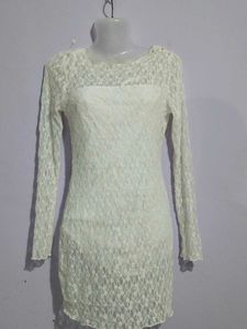 BEAUTIFUL WHITE LACE DRESS