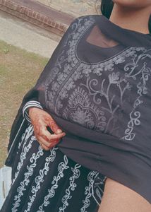 Falsh Sale  🚀b lack And White Gown With Dupat