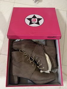 ❗️Price down❗️Fashionable Boots For Sale