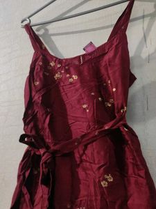 Side Knot Maroon Kurti