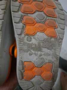 Boys Orange Clogs Size 7c