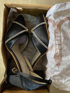 Clog London Casual Shoes