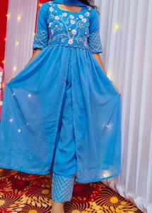 Elegant Blue Embroidered Kurta Set