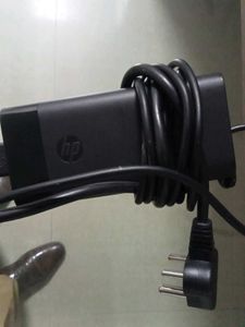 HP LAPTOP CHARGER NEW AND ORIGINAL 135 WATT