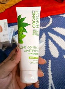 Organic Harvest Face Wash