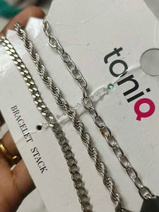 Toniq Bracelet Stack