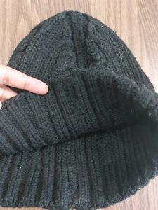 Black Knit Beanie Hat