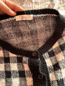 Korean Style Black And White Wool Top