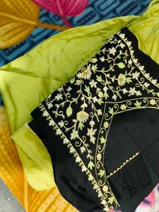 Embroidered Kurta Set Balck