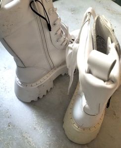 Zara brand new White Boots calf length