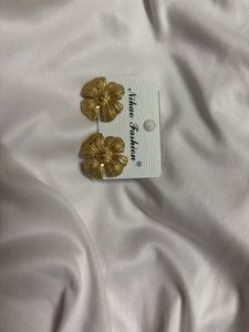 Gold Flower Earrings