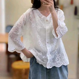 Women&#39;s Embroidery Shirt