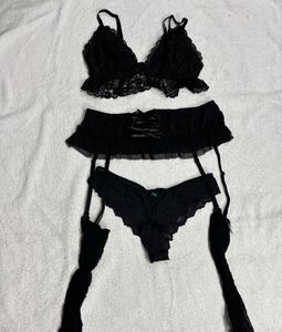 Black Lace Garter Set
