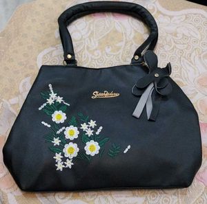 Elegant Floral Embroidered Handbag