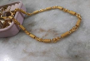 Gold neck chain