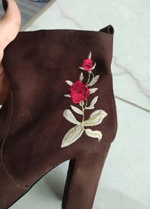 Block Heel Velvet Boots