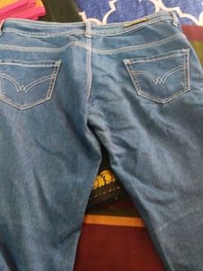 Ladies Jeans Pant
