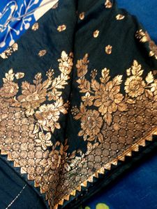 Elegant Dark Green &amp; Gold Sari Blouse Size 44 Inch
