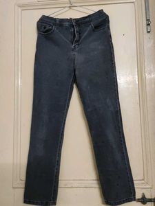 Classic Straight-Leg Jeans