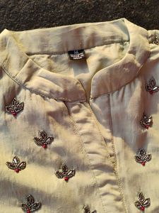 Women&#39;s Straight Kurti
