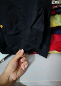 Chumbak Sleeveless Shirt Black