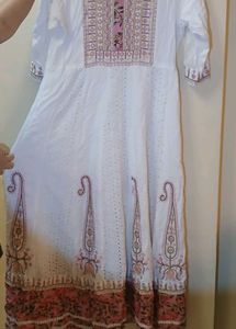 White Embroidered Kurta