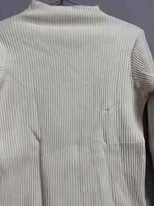 turtle neck bell bottom sleeve highneck