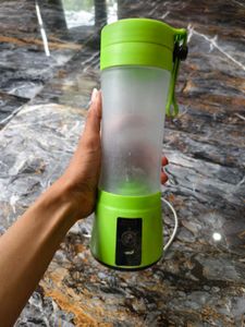 Portable USB Rechargeable Juicer