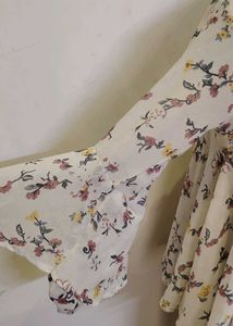 Floral Print Bell Sleeve Blouse