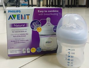 Avent Natural Plastic Feeding Bottle 125 Ml