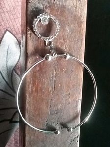 Silver Tone Bangle Bracelet