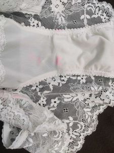 White Lace Thong Panty 🖤