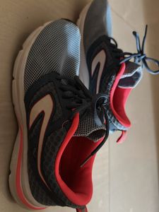 Decathlon Sneakers