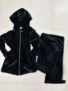 Velvet Tracksuit very warm new 🥰🥰