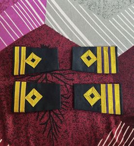 Epaulettes