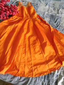 pretty orange 🤩 gown