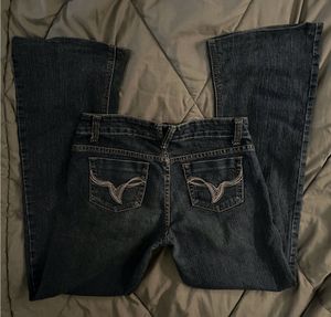 ‘Y2K Low Rise Jeans’