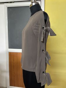 BRAND NEW WITH TAG Tie Ribbon Sleeve Top