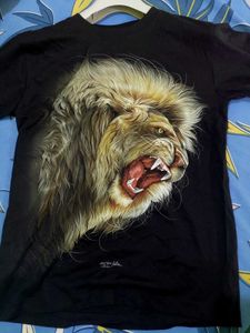 Lion Graphic Tee - Black