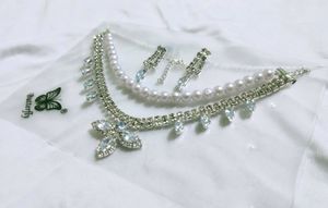 Elegant Pearl &amp; Crystal Jewelry Set