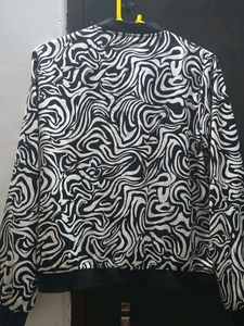 Women Crop Top With Zip