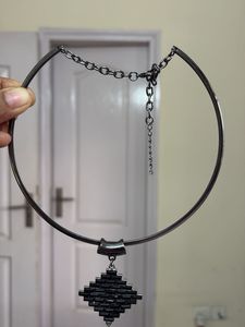 Elegant Gunmetal Choker with Geometric Pendant