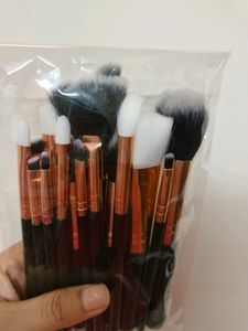 Minara 15 Brushes Set