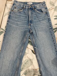 Straight Leg High Waisted Jeans
