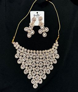 Glamorous Crystal Necklace & Earrings Set