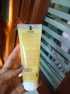 sanfe kesar instant glow exfoliating gel