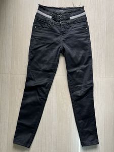 Highwaisted Black Skinny jeans ankle length