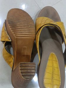 CATWALK Heels Size 39.