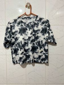 Black T-shirt